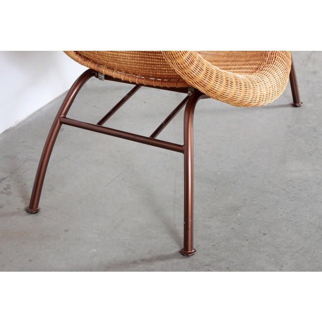 Vintage Mid Century Modern Wicker Chaise Lounge | Chairish (640 x 640 Pixel)