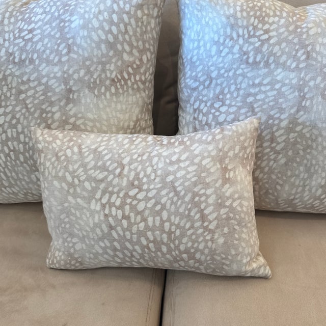 Abstract Rebecca Atwood Speckled Pillows, Set of Three For Sale - Image 3 of 12