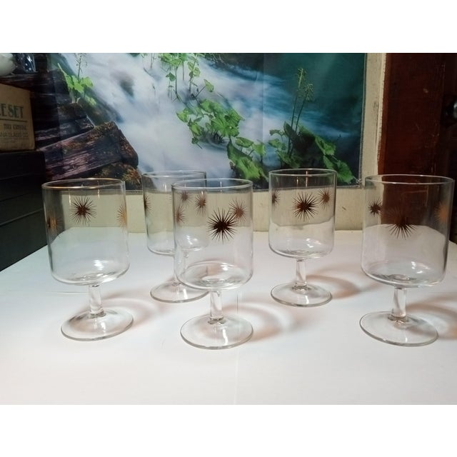 Mid-Century Modern 1960s Vintage Atomic Starburst Cordial Glasses- Set of 5 For Sale - Image 3 of 4