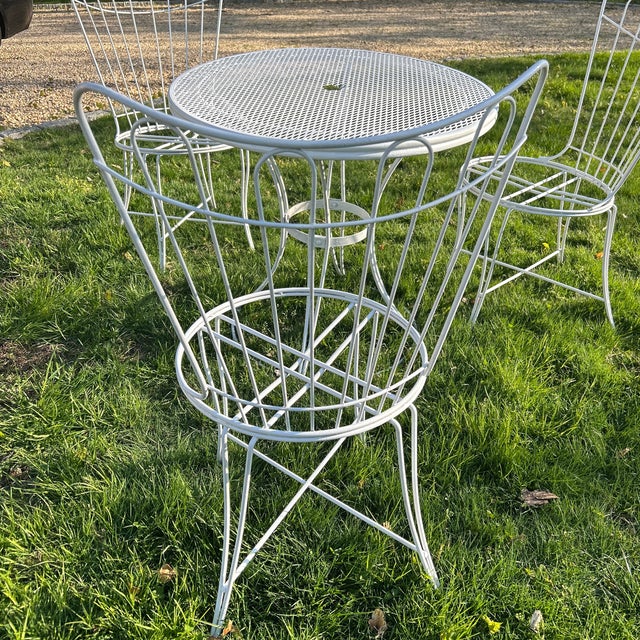 Vintage Homecrest Patio Set No Cushions - 4 Pieces, Attributed For Sale In New York - Image 6 of 6
