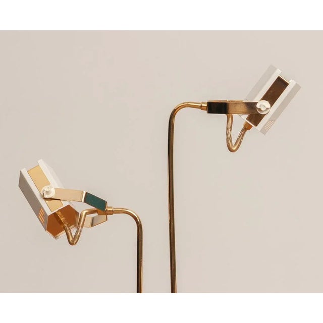 White-Pearl Lacquered Metal and Brass Halogen Floor Lamp, Italy, 1980s For Sale - Image 3 of 10
