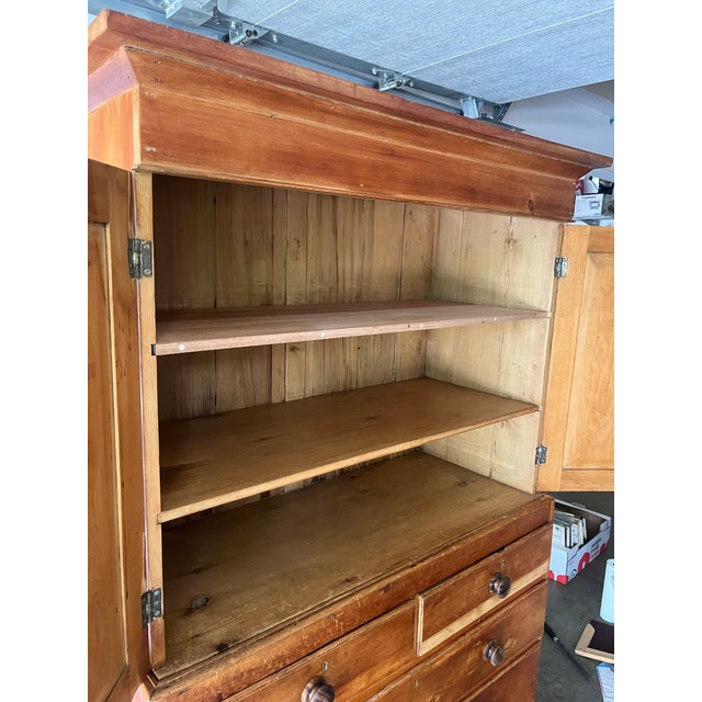 19th Century English Pine Linen Press (C. 1840) For Sale In New York - Image 6 of 9