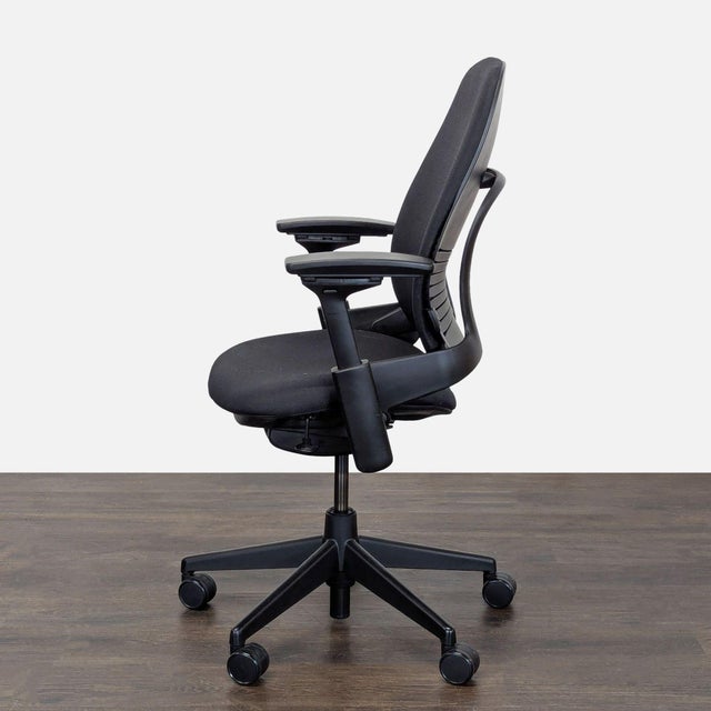 Modern Steelcase Leap Black Ergonomic Office Chair With Adjustable Arms For Sale - Image 3 of 8