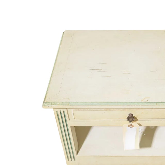 French Mid 20th Century French Louis XVI Style Painted Nightstands With Drawers (Pair) For Sale - Image 3 of 4