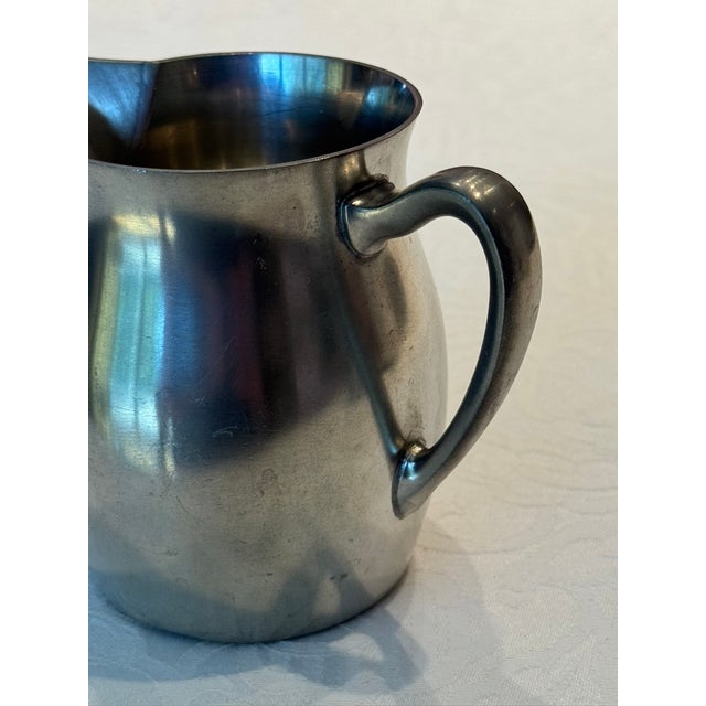 1960s 1960s Dutch Modernist Royal Holland Pewter Sculptural Pitcher by k.m.d. Tiel For Sale - Image 5 of 10