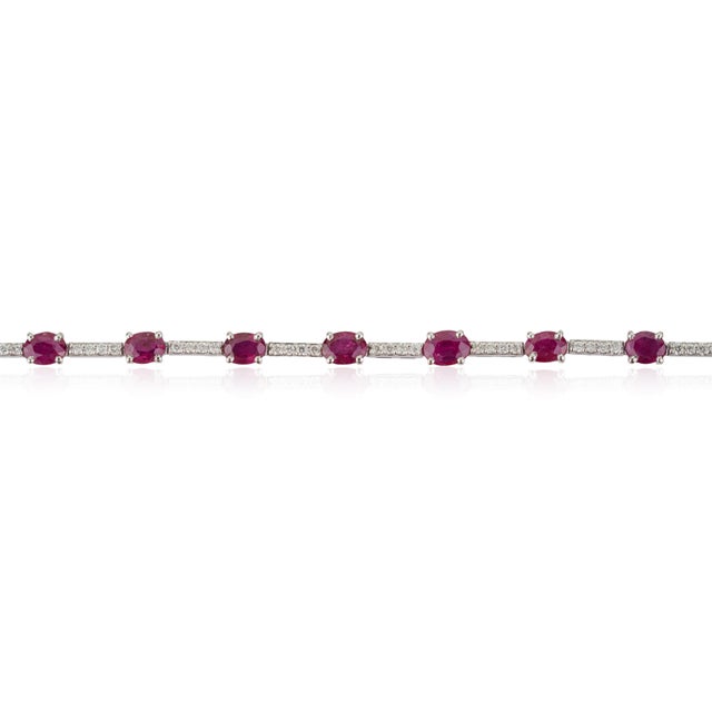 VRJewels 2.9ct Red Ruby & Diamond Tennis Bracelet in 14k White Gold For Sale - Image 4 of 16
