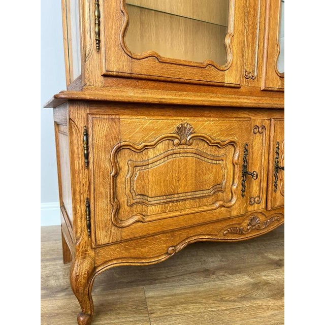 Bookcase Vintage French Louis Xiv Style Oak Glazed Display Cabinet Lot 6490 For Sale - Image 11 of 18