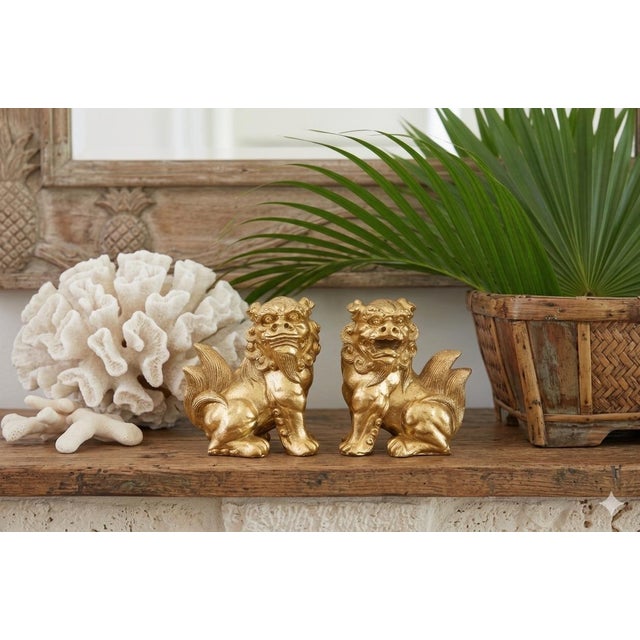 Chinoiserie Pair of Chinoiserie Gold Gilt Foo Dog Accents or Bookends by Sadek. Great for Palm Beach Regency or Feng Shui Decor - See Pics! For Sale - Image 3 of 11