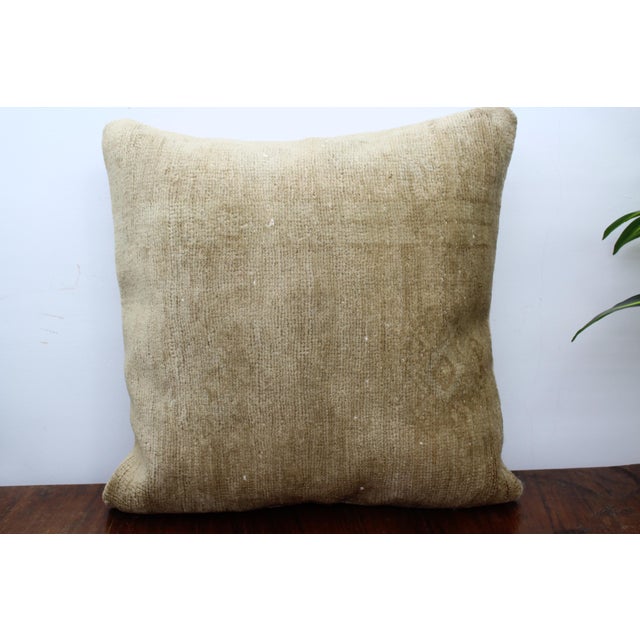 This Turkish pillow cover is made from the highest quality Turkish Vintage Rug in 100% wool on the front. The back is...