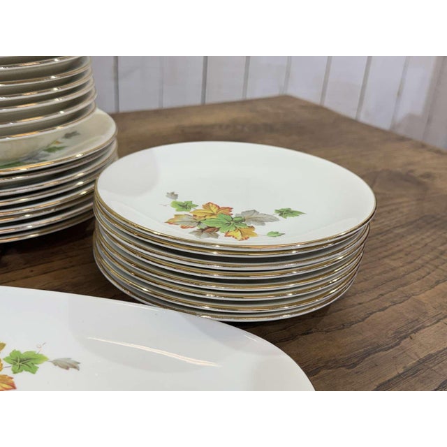Earthenware Automne Dinner Service from Gien, 1970s, Set of 27 For Sale - Image 6 of 17