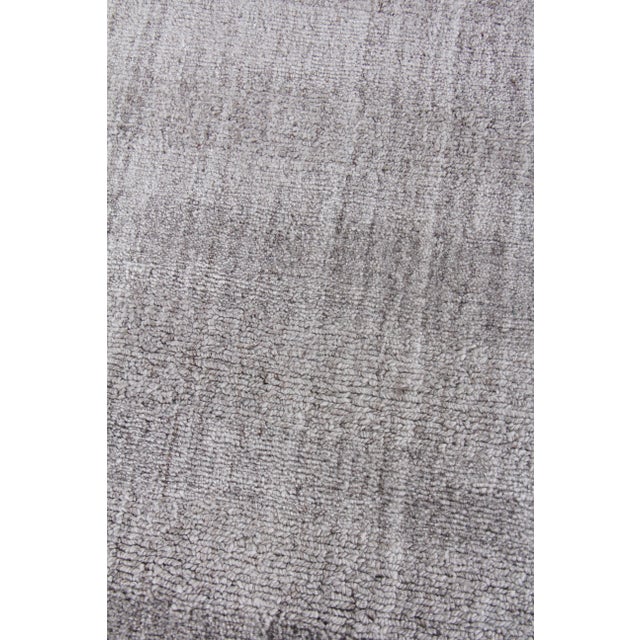 Transitional Iscar Hand loom Wool/Viscose Gray Rug-10'x14" For Sale - Image 3 of 8