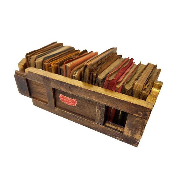 Wood Italian Miniature Sliding Bookend by Cartolerie F. Pineider, 1900s For Sale - Image 7 of 14