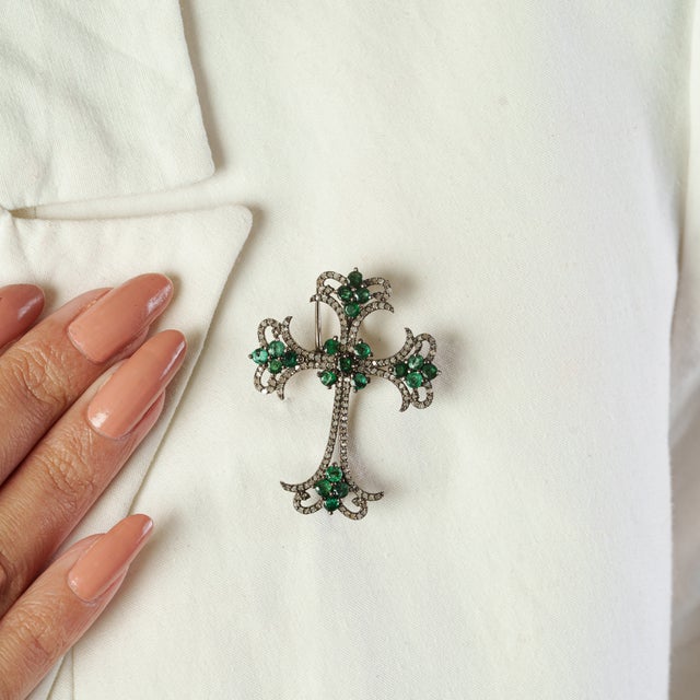 Antique-Style Silver Cross Brooch Cum Pendant With Emeralds & Diamonds For Sale - Image 9 of 12