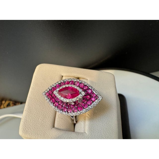 2.5 Ct Natural Marquis Ruby & 1 Ct Dancing Diamond 18 Kt White Gold Ring Size 6 For Sale - Image 4 of 18