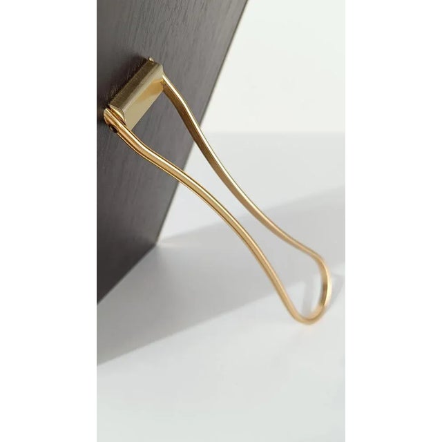 Italian Picture Frame in Gilded Aluminum and Faux Burl Formica in the style of Mascagni, 1970s For Sale - Image 11 of 17