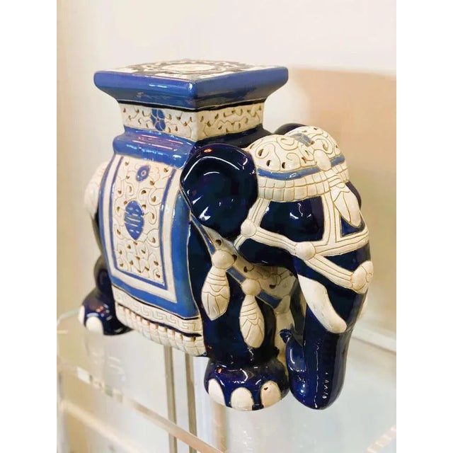 Chinoiserie Ceramic Lucky Elephant Plant Stand in Blue and Cream, 1970s For Sale - Image 3 of 9