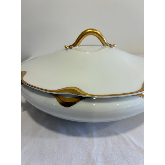Early 20th Century Antique Haviland & Co. Limoges Covered Vegetable Tureen, Gold Handles, France For Sale - Image 5 of 14