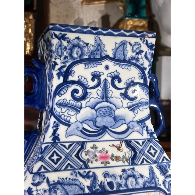 Vintage Blue and White Porcelain Vase With Hand Painted Court Scene For Sale In Palm Springs - Image 6 of 11