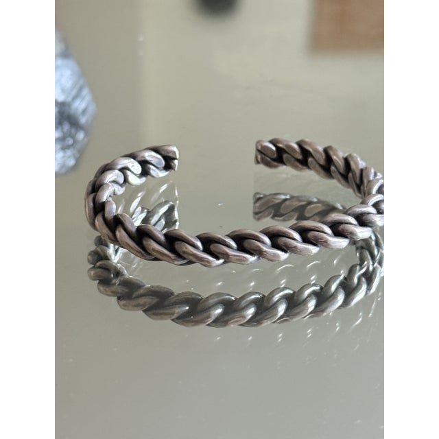 Metal Vintage 1970s Modernist Open Cuff Bracelet With Braided Silver Tone Links For Sale - Image 7 of 12