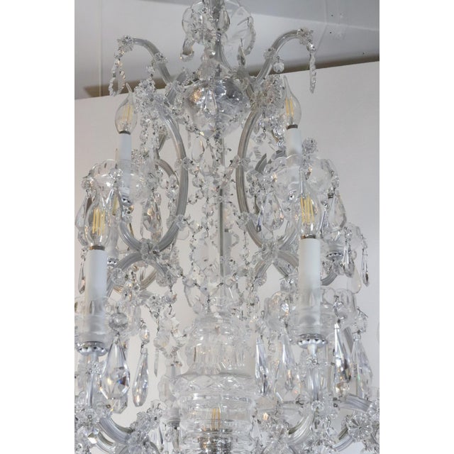 Traditional Mid 20th Century 15 Light Marie Therese Crystal Chandelier For Sale - Image 3 of 12