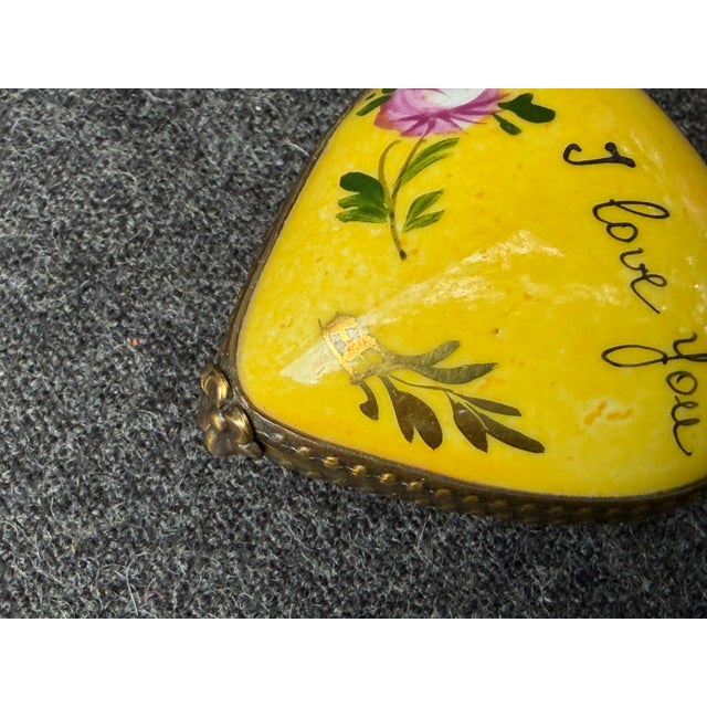 1980s 1980s French Limoges I Love You Heart Trinket Box For Sale - Image 5 of 18