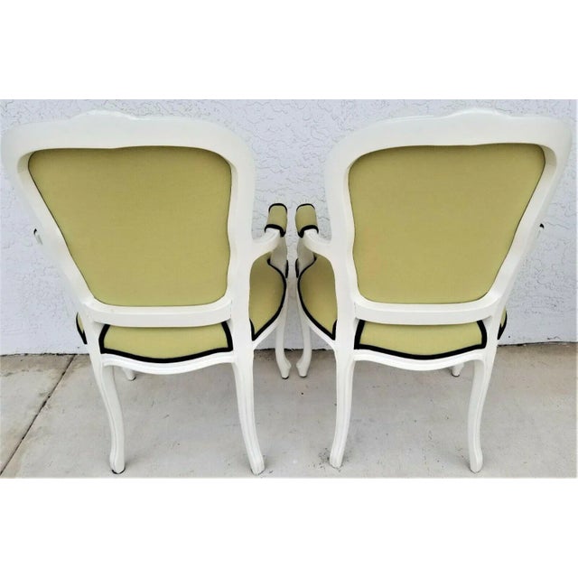 Vintage French Provincial Louis XV White Armchairs - Set of 2 For Sale - Image 4 of 8