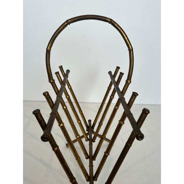 1940s 1940s Magazine rack in faux bamboo and gold metal Attributed to Maison Baguès For Sale - Image 5 of 12