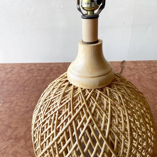 Boho Chic Spherical Reed Table Lamp For Sale In Miami - Image 6 of 7