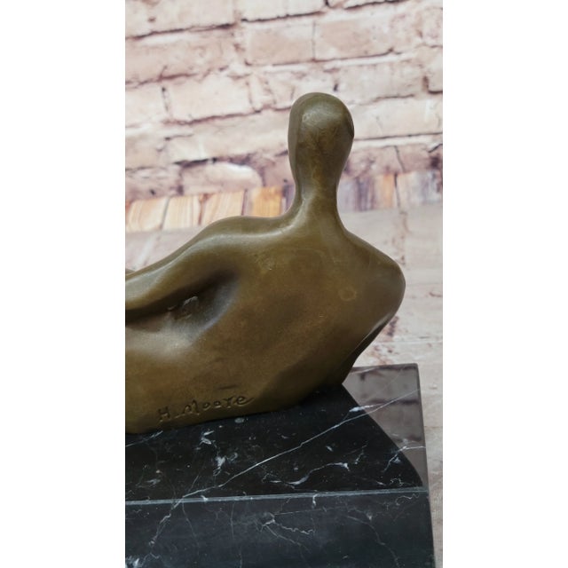 Bronze Reclining Woman by Henry Moore Abstract Modernist Figural Bronze Sculpture Statue For Sale - Image 8 of 10