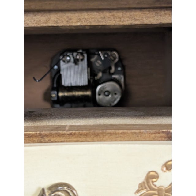 Art Deco Vintage Florentine Italian Jewelry Music Box For Sale - Image 3 of 17