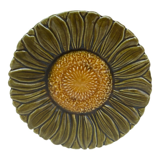 Small German Majolica Daisy Plate Circa 1900 For Sale