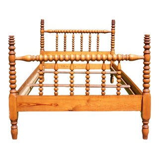 Vintage Jenny Lind Style Solid Maple Twin Single Spool Bed Low Poster Bed Frame For Sale