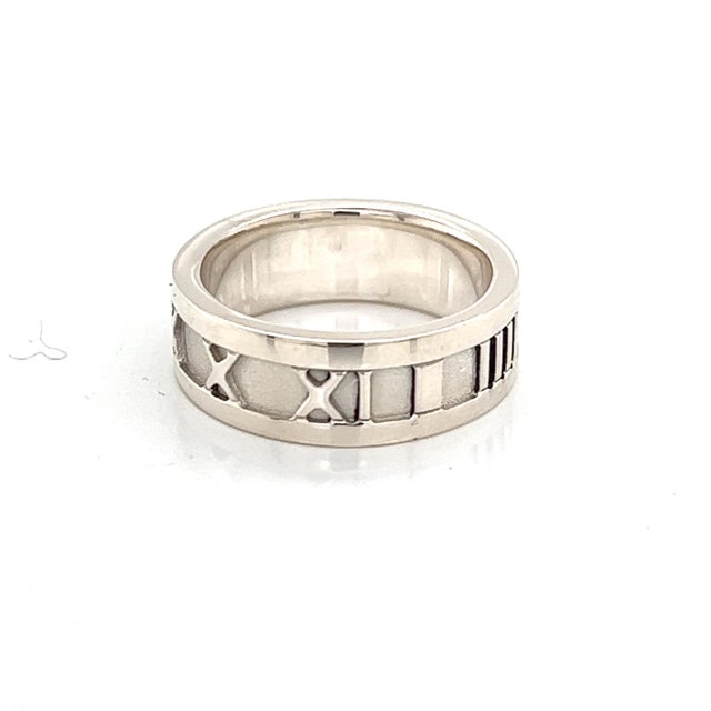 Metal 1990s Tiffany & Co Estate Sterling Silver Ring Size 4.25, 5.2 Grams For Sale - Image 7 of 11