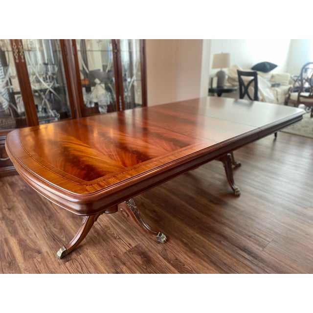 Traditional Thomasville Dining Room Table With 6 Chairs - Set of 9 For Sale - Image 3 of 12