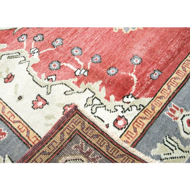 1960s Turkish Oushak Rug For Sale - Image 4 of 6
