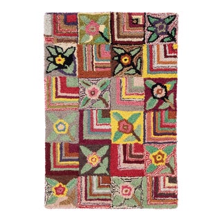 Dash & Albert by Annie Selke Gypsy Rose Hooked Wool Rug, 4' x 6' For Sale