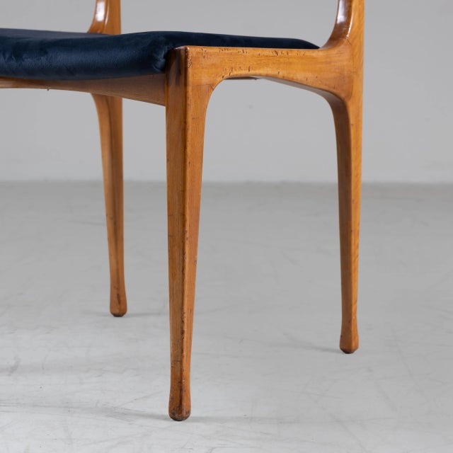 Blue Model 693 Chairs in Wood and Blue Velvet by Carlo de Carli for Cassina, 1957, Set of 6 For Sale - Image 8 of 13