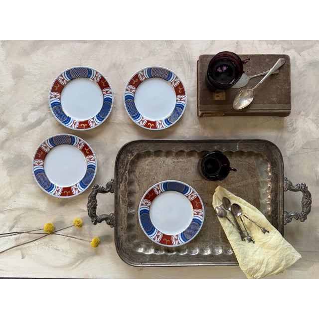 Chinoiserie Vintage Fitz and Floyd 1975 Mishiki Plates 6.5 Inch Blue Oxblood Red Gold Vintage Japan - Set of 4 For Sale - Image 3 of 10