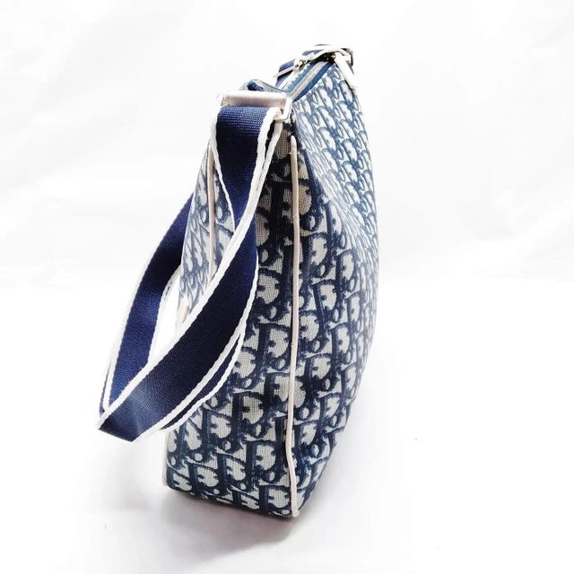 Contemporary 2000s Christian Dior Oblique Monogram Navy Blue Crossbody Bag For Sale - Image 3 of 18