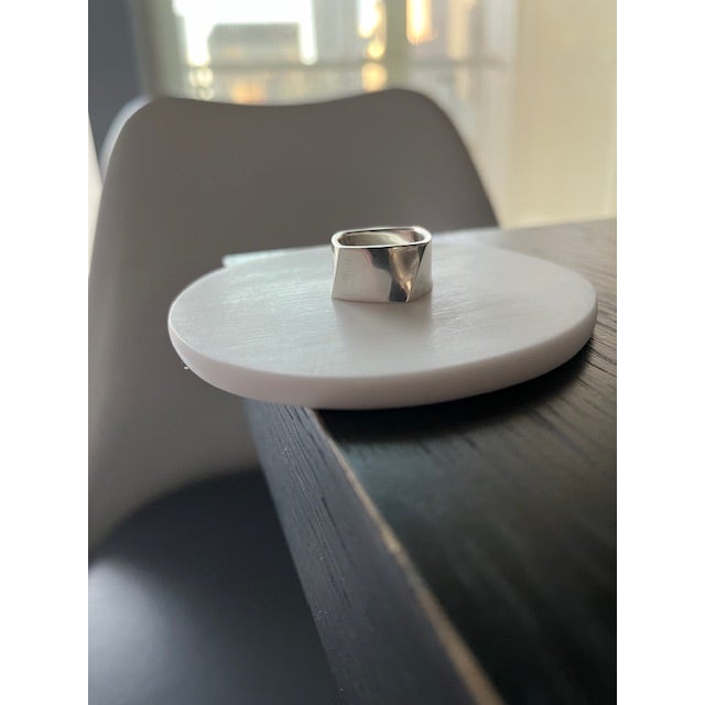 Contemporary Vintage Frank Gehry Tiffany & Co. Sterling Silver Torque Ring, Size 8.5, Architectural Statement, 2006 Collaboration For Sale - Image 3 of 12