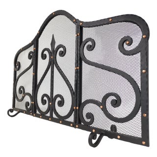 Vintage French Art Deco Wrought Iron 3-Panel Fire Screen and Spark Guard, 1940s For Sale