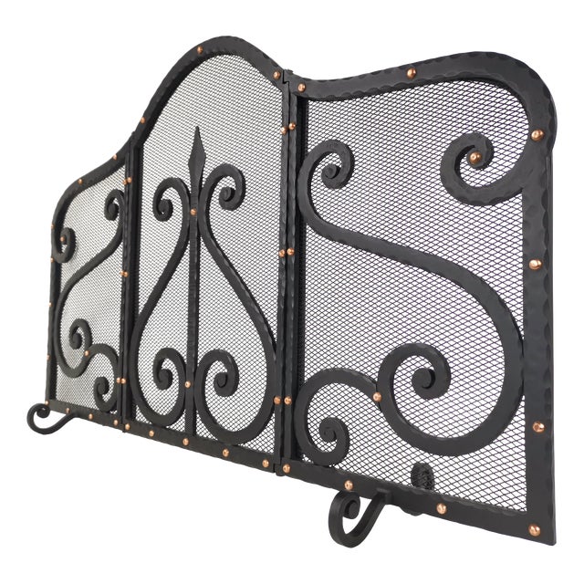 Vintage French Art Deco Wrought Iron 3-Panel Fire Screen and Spark Guard, 1940s For Sale