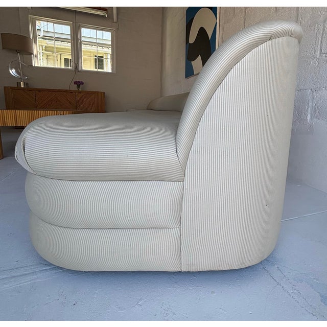 1990s Vladimir Kagan for Directional Furniture Extra Long Sleek Sofa For Sale - Image 12 of 12