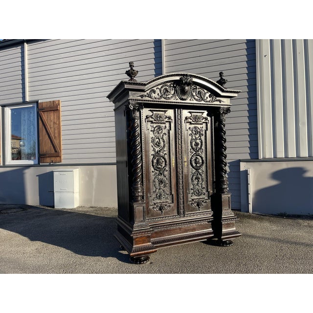 Brown Renaissance Oak Cabinet, 1870s For Sale - Image 8 of 18