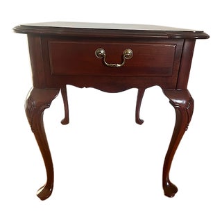 Late 20th Century Ethan Allen "Georgian Court" Queen Anne Style End Table For Sale