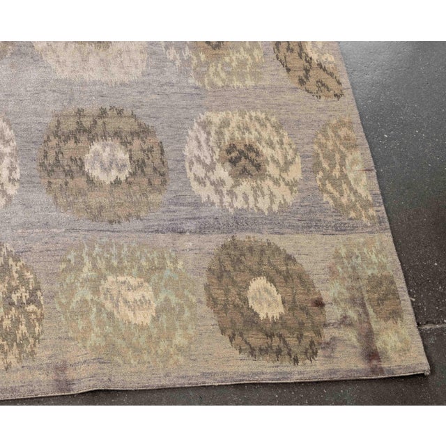 Textile Concentric Circle Pattern Carpet, 11' 6" X 9' 1" For Sale - Image 7 of 9