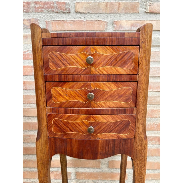 Brown Late 19th Century Description Pair of French Walnut Bedside Tables Adorned with Fine Louis XV Mar For Sale - Image 8 of 18
