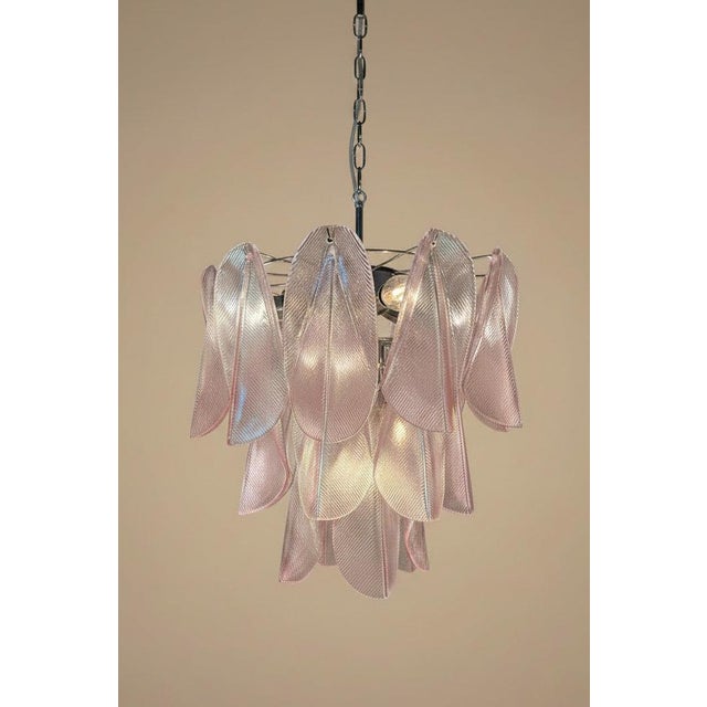 Mid-Century Modern Italian Murano Chandelier | Mazzega Style | 23 Pink Glass "Rondini" Elements, Late 20th Century For Sale - Image 3 of 6