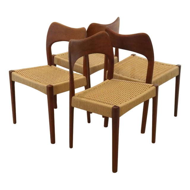 Mid-Century Logster Dining Room Chairs by Arne Hovmand Olsen for Mogens Kold, Set of 4 For Sale