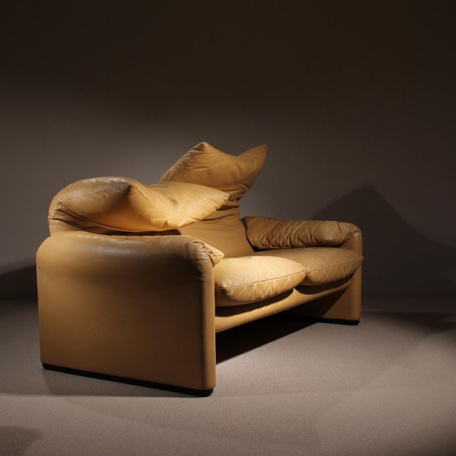 Maralunga Leather Sofa by Vico Magistretti for Cassina, 1970s For Sale - Image 10 of 18